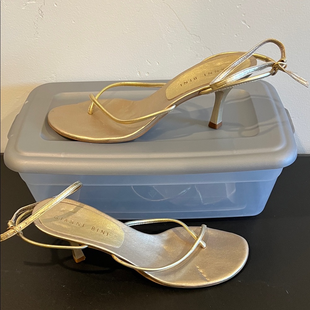 Gianni Bini Strappy Metallic Gold Heels Size 9